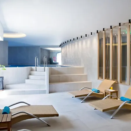 & Hotel