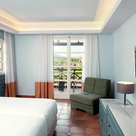 Zeus Hotel 5*