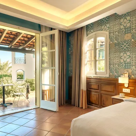 Zeus Hotel 5*