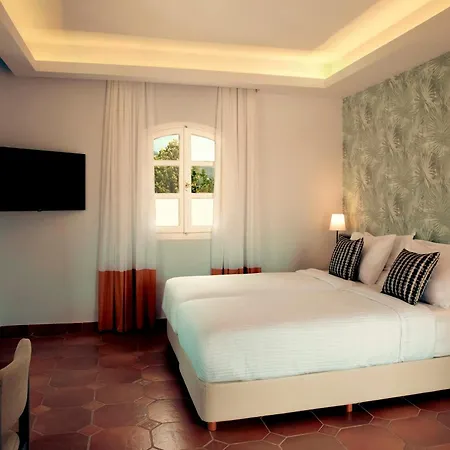 Zeus Hotel