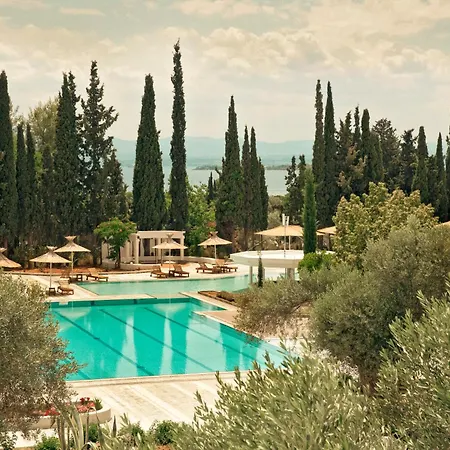 Zeus Hotel